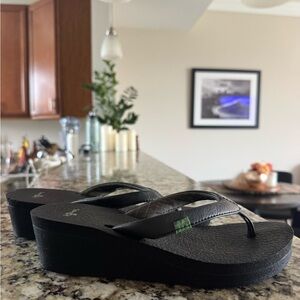 Sanuk Yoga Mat Black Wedge Flip-Flop Sandal- Women